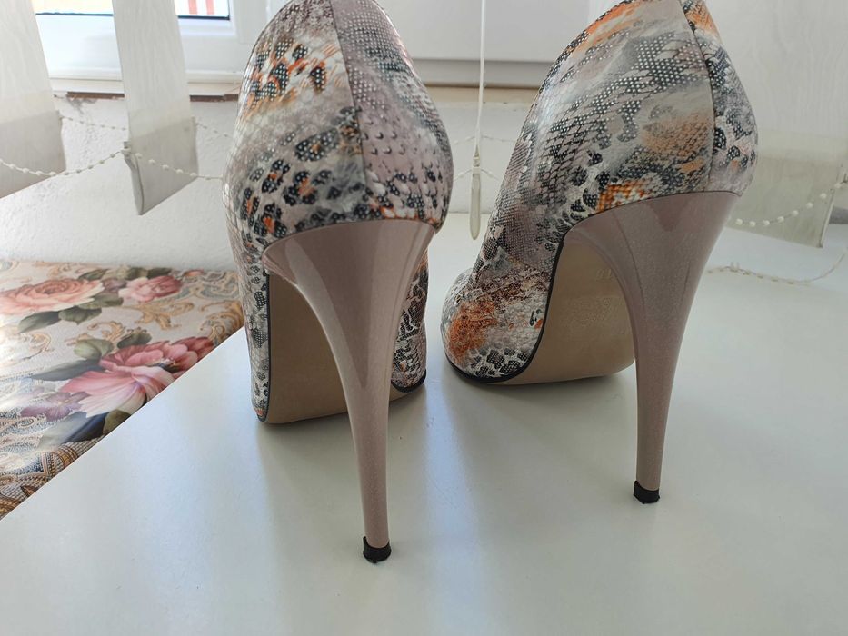 Pantofi din piele naturală