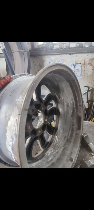 Заваряване и изправяне на алуминиеви джанти