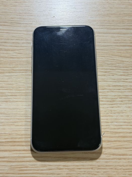 продам IPhone 11