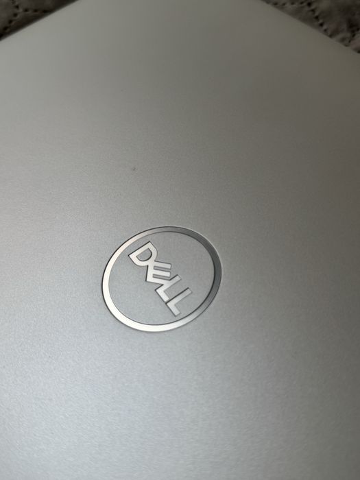 DELL Inspiron Бяла перла SSD, intel Core