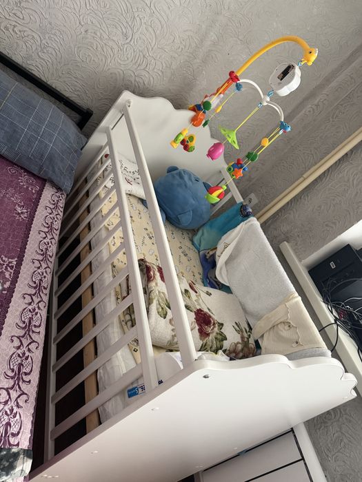 Продам манеж для новорожденного