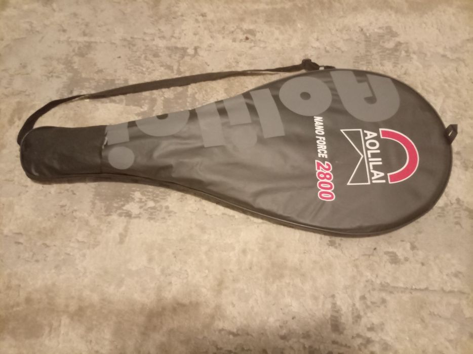 Rachetă de tennis