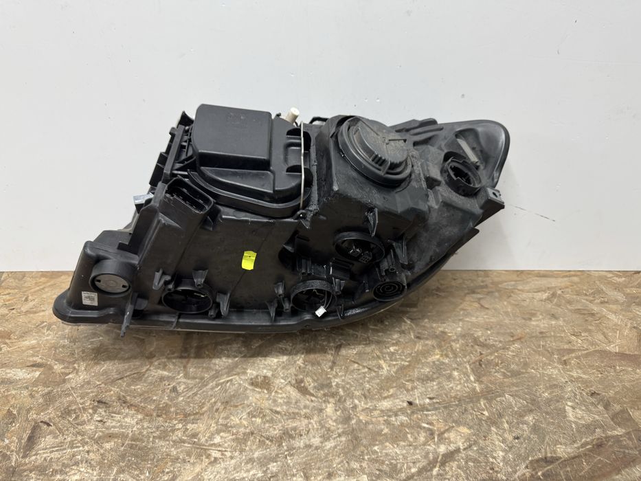 Far bmw X1 E84 Xenon lci 2012-2015 dreapta