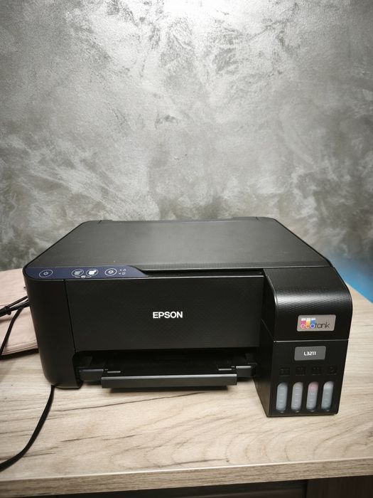Vând imprimanta EPSON