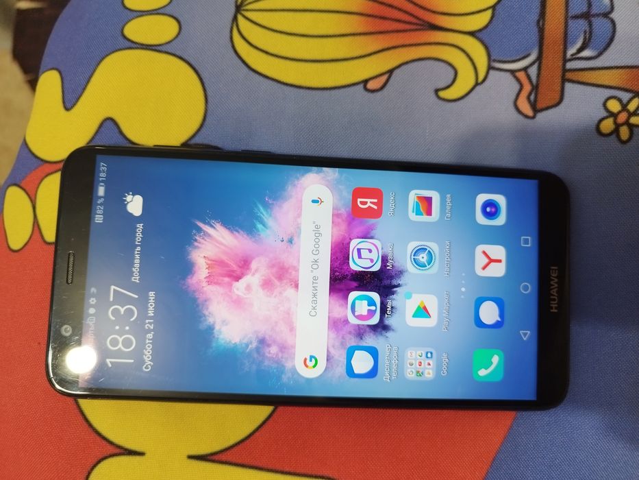 Продам телефон Huawei p smart