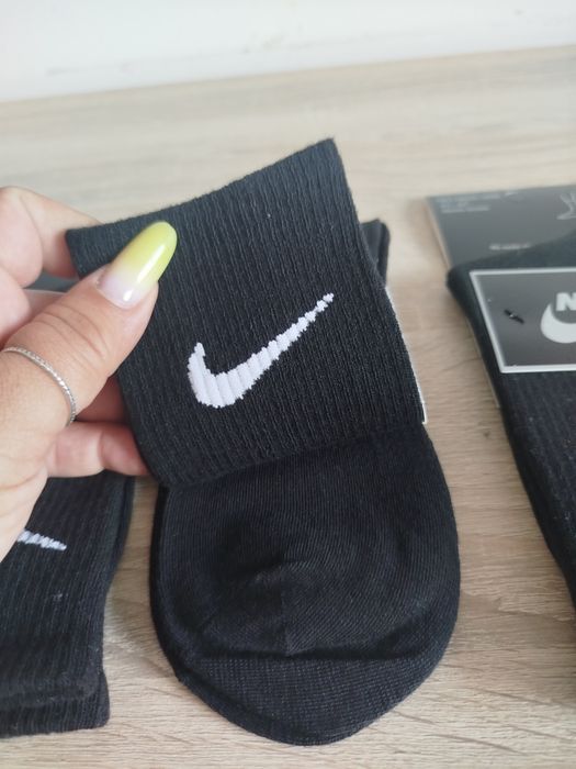 Cinci perechi de șosete negre lungi Nike unisex mărime universală