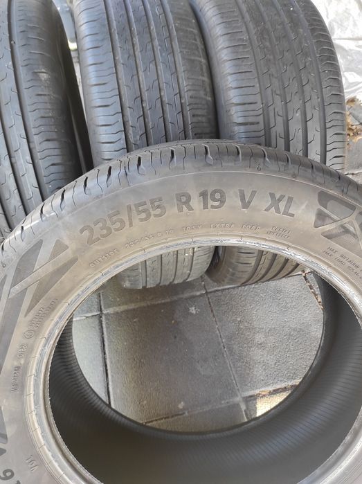 235/55/19 Continental