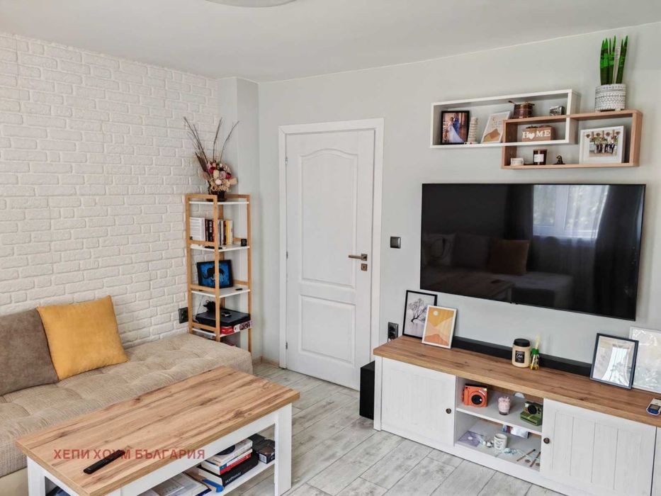 Продава се Тристаен апартамент в Русе, Център - 108 кв.м за 850 €/кв.м - Снимка #1
