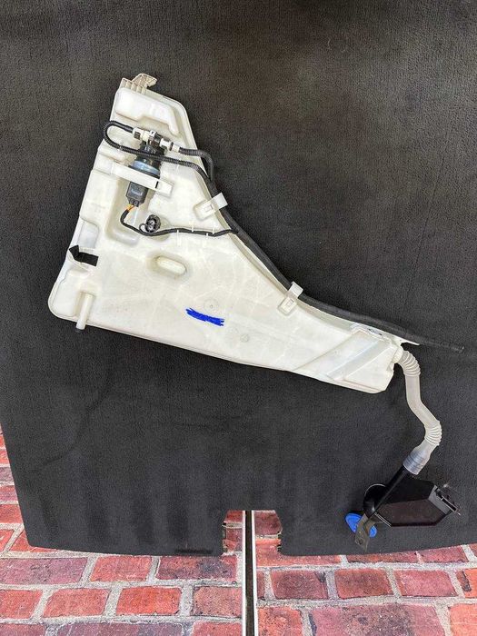 Rezervor lichid parbriz BMW X1 U11