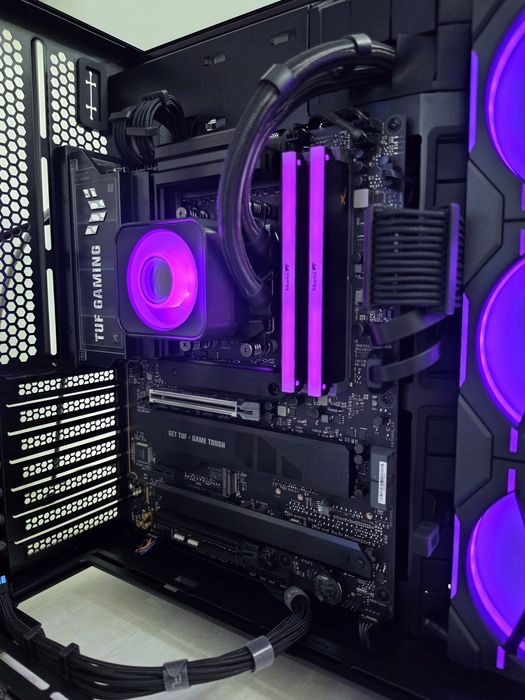 9850x3d, 32GB DDR5, 1TB SSD, X870E, 1000w, Vision Compact