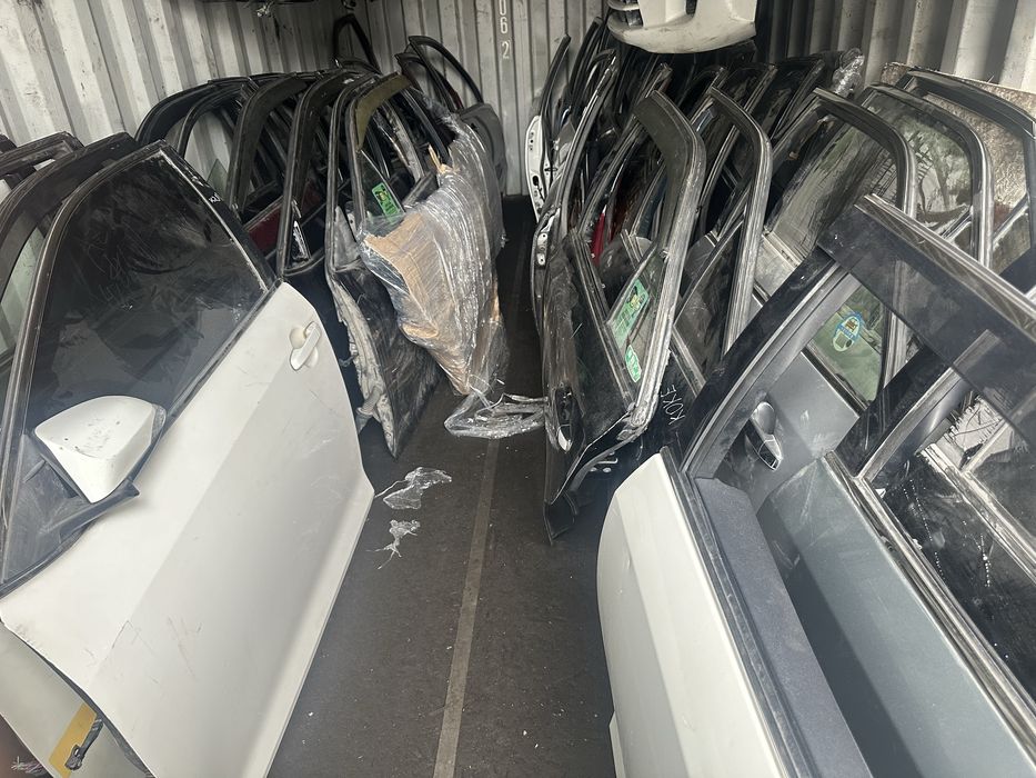 Дверьы на камри 50, 55