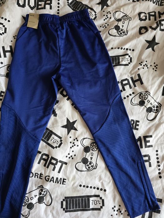 Ново долнище на Nike