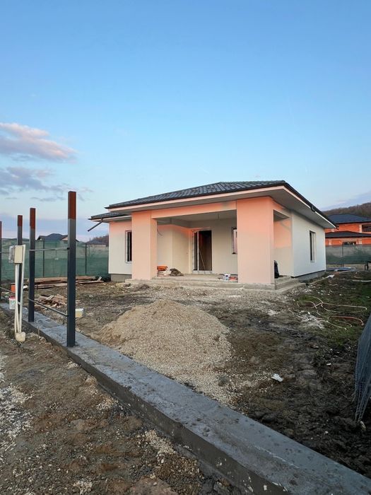 Casa de vanzare în Mioveni