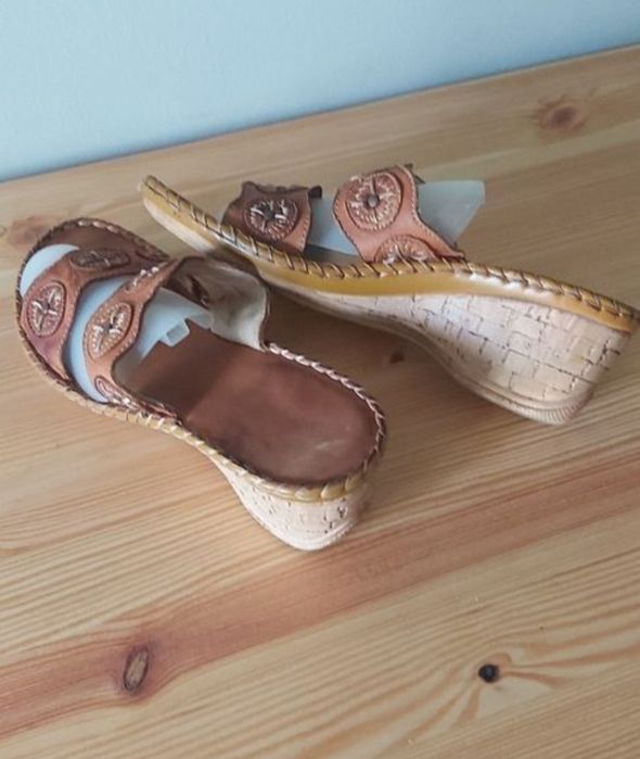 Шлепанцы женские