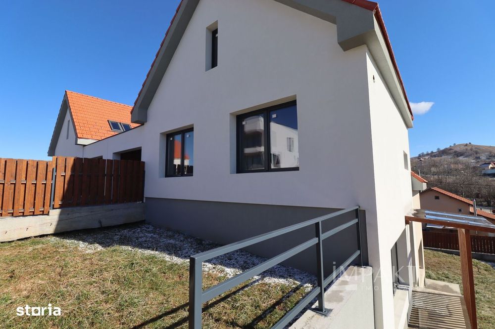 Casa superba si spatioasa, situata in Salicea!