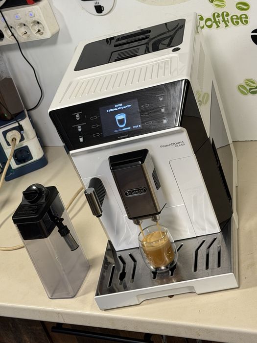 Кафемашина кафе автомат delonghi Primadonna CLASS с гаранция
