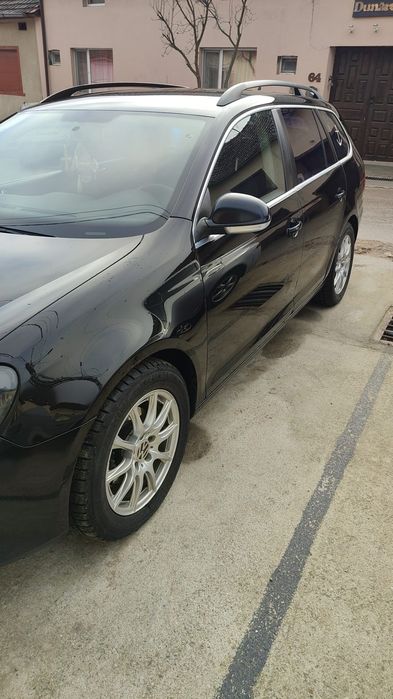 Golf 6 automat DSG 7+1 ,mașină merge foarte bine  ,se circulă cu ea ..