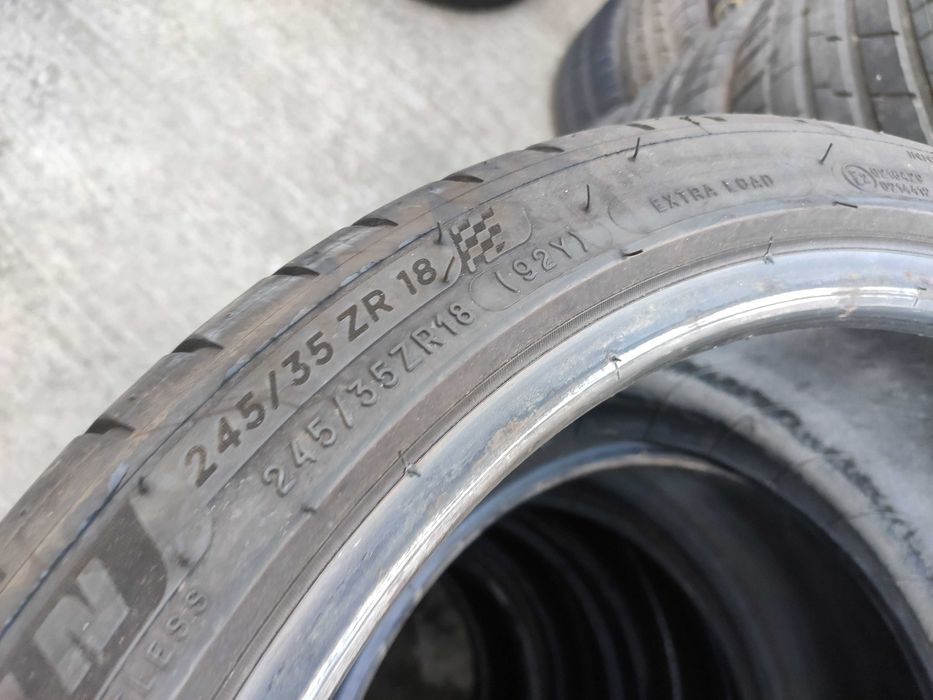 2бр Летни гуми 245 35 18 - Michelin