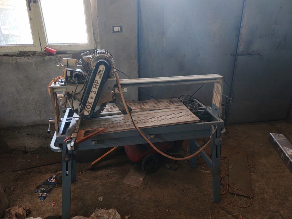 Masina de tăiat faianță, gresie, cărămidă