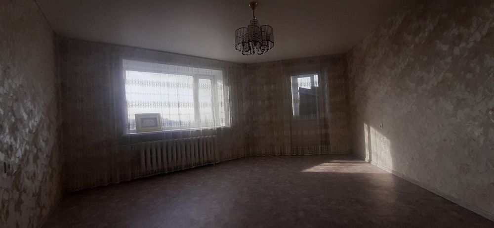 Продам квартиру  район военного института.