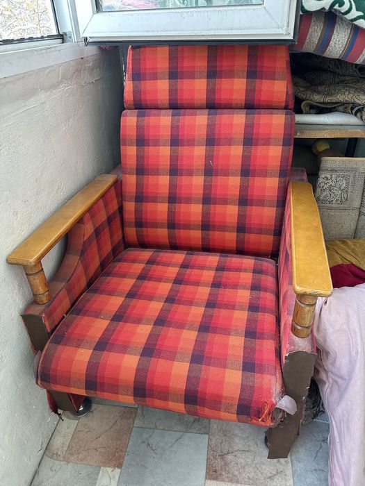 Отдам диван и кресла