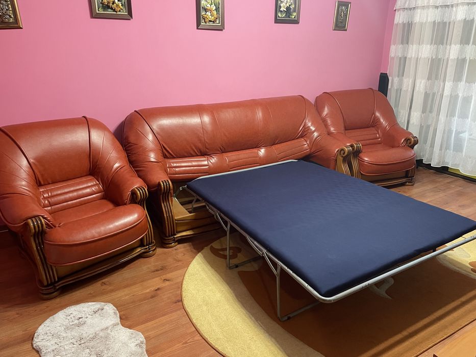 Canapea extensibila+ 2 fotolii de piele