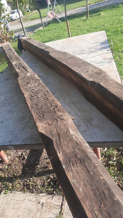 Grinzi vechi de stejar scruse