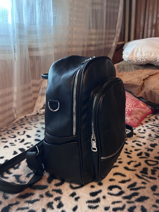 Дамска раница нова