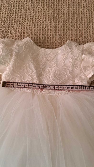 Рокля за повод с тюл и дантела