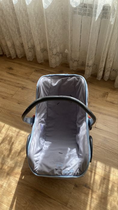 Продаются ходунки , и автокресло