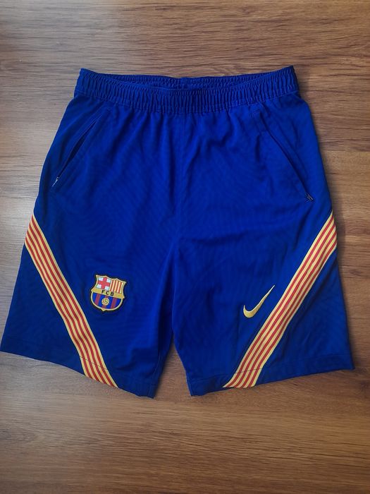 Nike Barcelona- Jordan мъжки къси панталонки S размер.