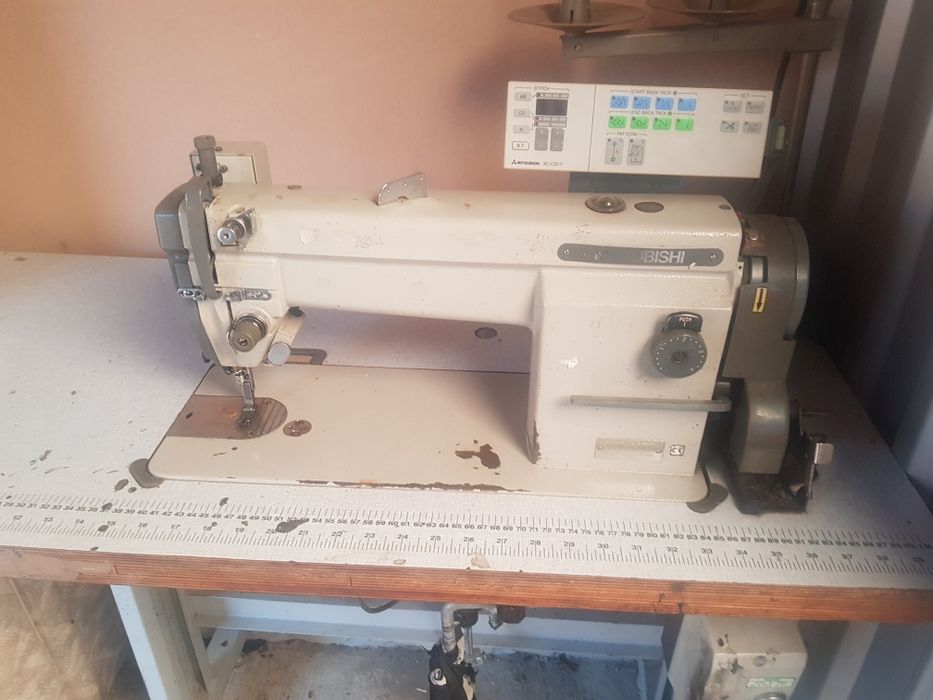 Vând mașină de cusut MITSUBISHI