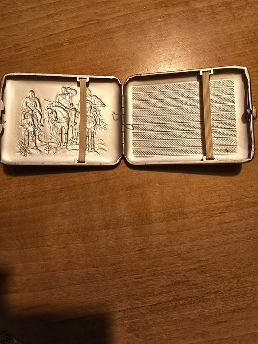 Стара руска табакера.