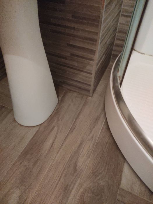 Продавам самостоятелна къща в Италия