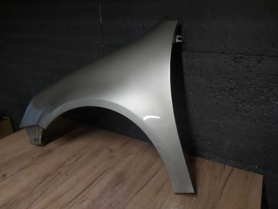 Aripa Fata Stanga VW Golf 5 V 2004-2008 (LA1W (Auriu))