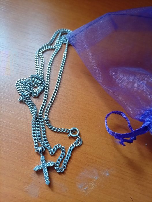 Vând lănțișor argint damă