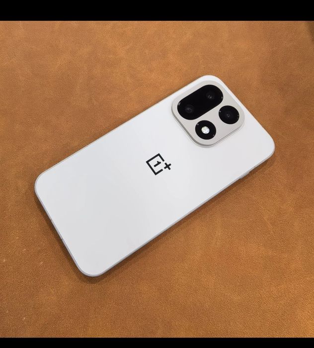OnePlus 15 Китайская версия