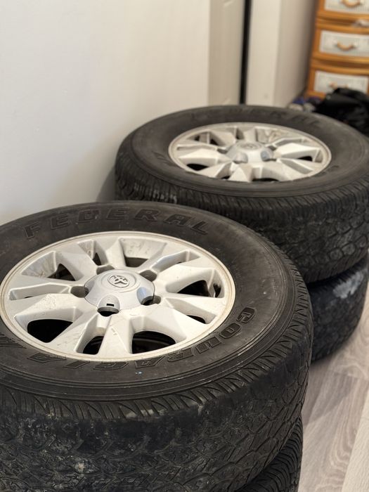 Продам всесезонную резину