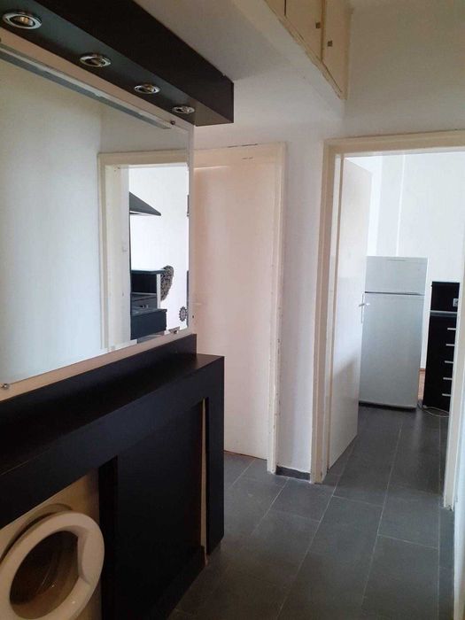 Дава се под наем Тристаен апартамент в София, Център - 80 кв.м за 550 € - Снимка #2