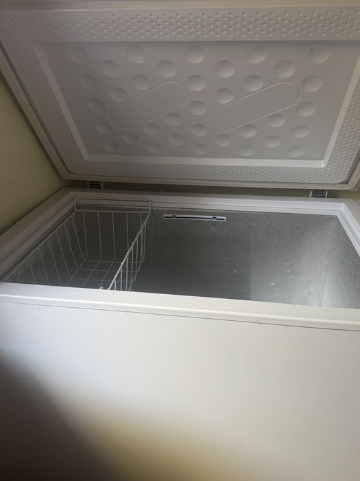 На запчасти морозильник