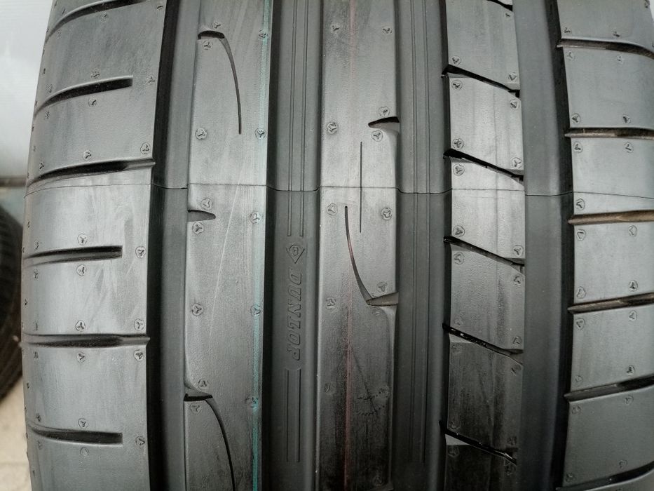 O Anvelopa de vară 265 45 21 Dunlop Sp Sport Maxx RT2 nouă 2018