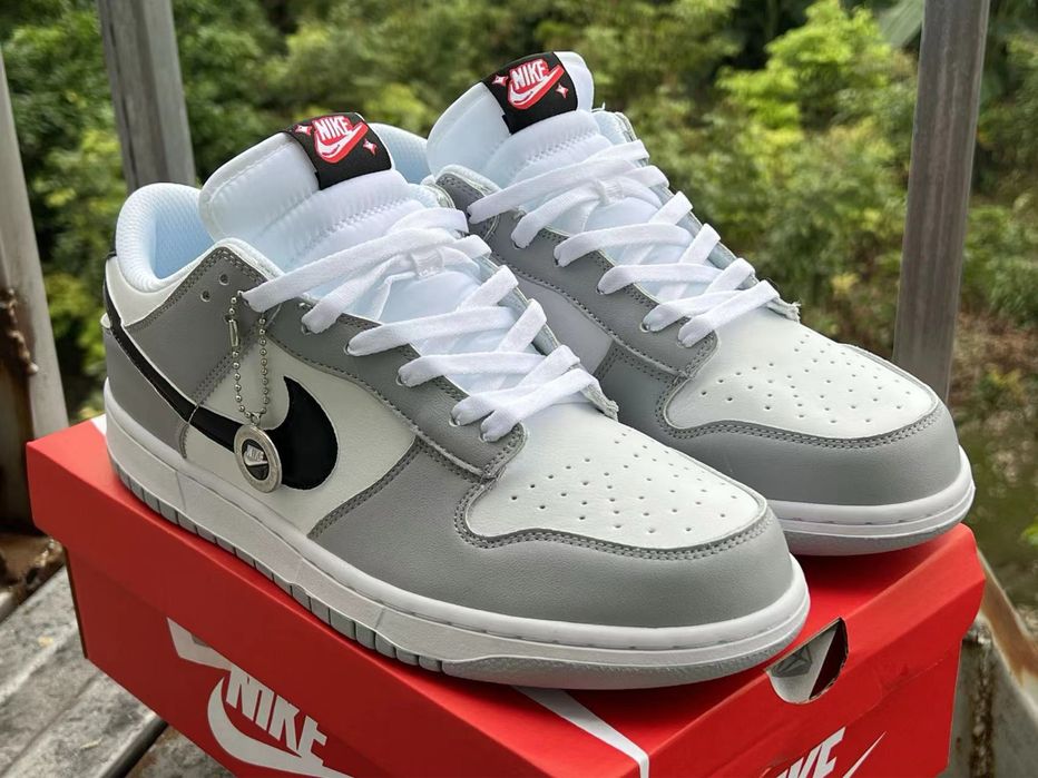 Nike Dunk Low SE “Lottery”
