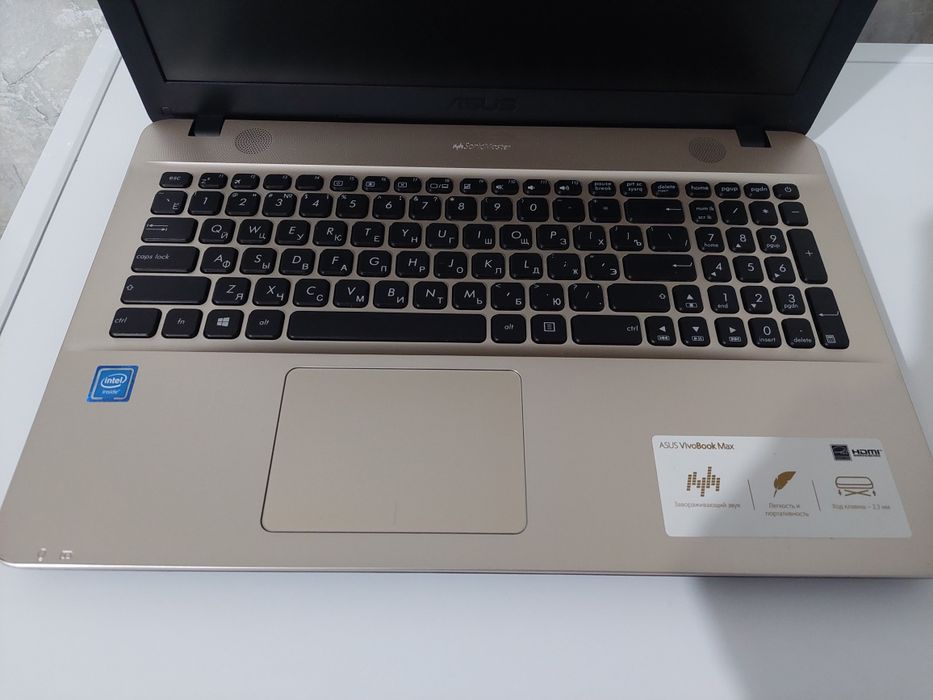 Продам ноутбук Asus Vivobook Max