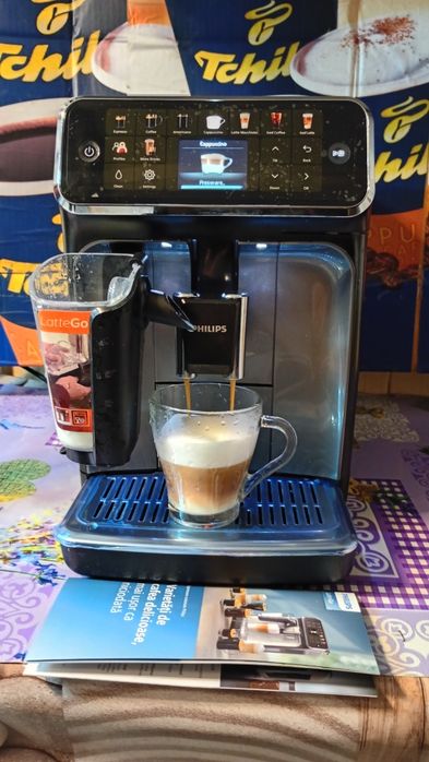 Expresor cafea Philips Latte Go 5500 câteva cafele, cana noua.