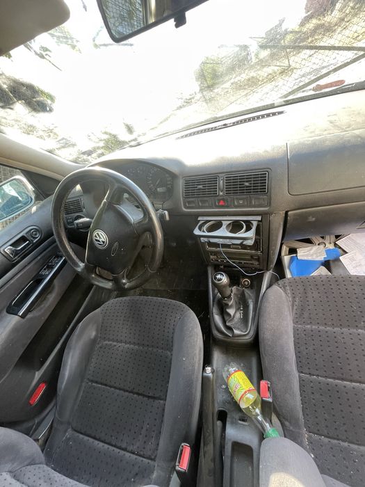 Голф 4 /golf 4 1998 г 1.6 i SR климатик НА ЧАСТИ !!!