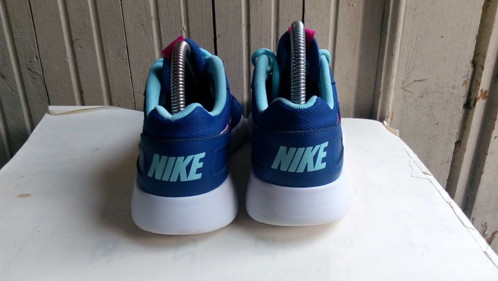 '' Nike Kaishi GS''Оригинални маратонки 37.5 номер