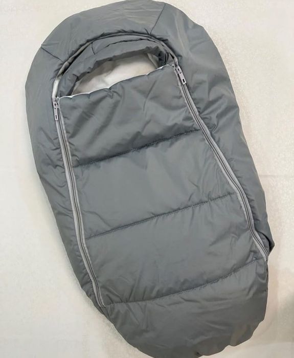 Продам комбинезон 0 до 4-5 месяца