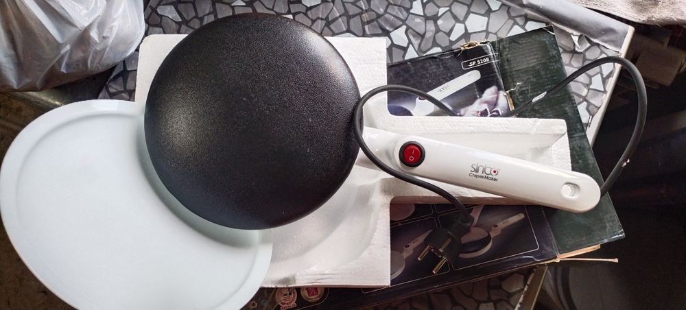 Продается блендер, элек-блиница.