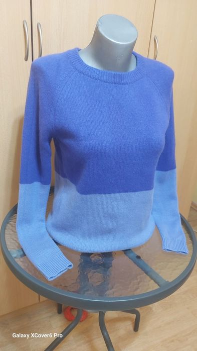 Пуловер Lilly Pulitzer. 100% кашмир S/М
100% е вълн