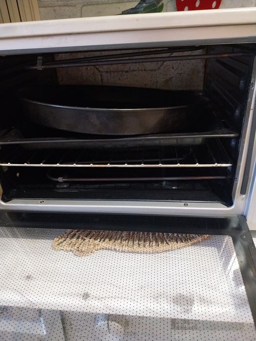 Продам духовую  печь